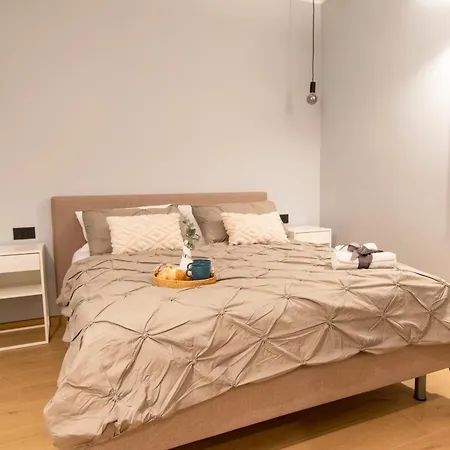 Ihost Luxury -private Parking- Plana 4 Appartamento Milano