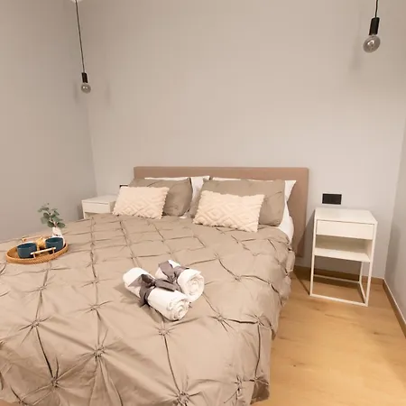 Ihost Luxury -private Parking- Plana 4 Appartamento Milano